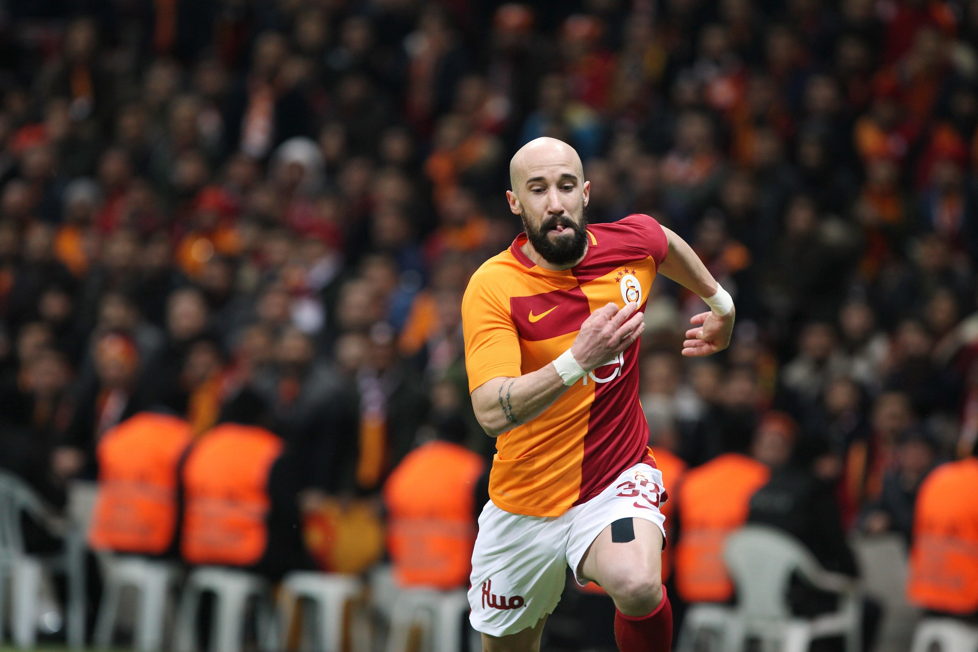 Galatasaray’dan Premier Lig Kulüplerine Net Yanıt: “80 Milyon Euro Verin, Alan Siz Olun”