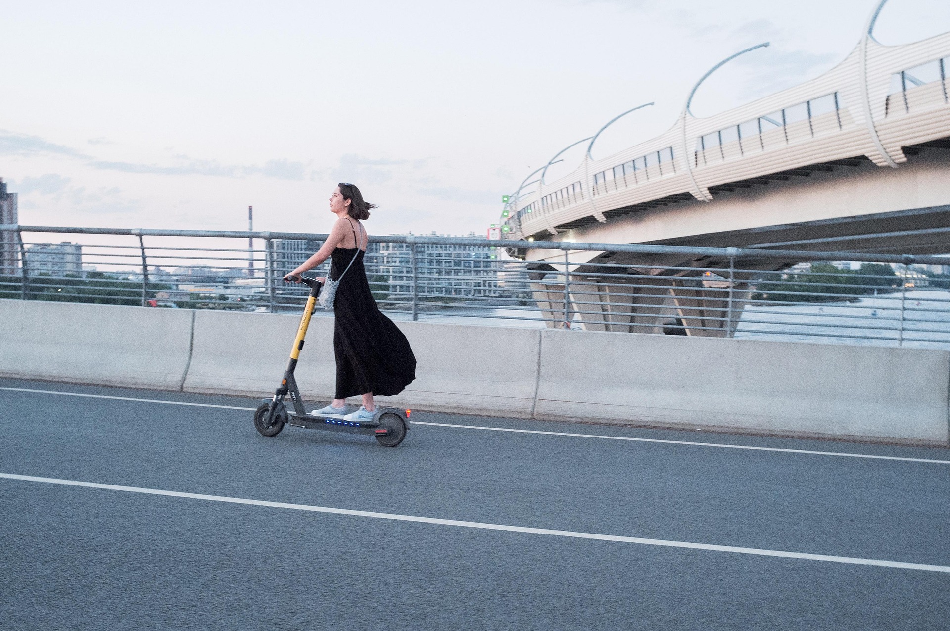 Türkiye’de Şehir İçi Ulaşımda Elektrikli Scooter Kullanımı Artıyor: Yeni Düzenlemeler Geliyor